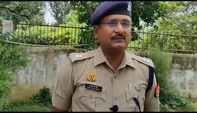 इटावा: सिविल लाइन में युवक की करंट लगने से  मौत के बाद परिजनों द्वारा रोड पर शव रखकर जाम लगाने सम्बंध में एसपी सिटी ने दी जनाका