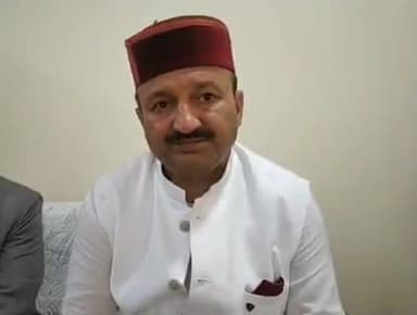 शिमला शहरी: कांग्रेस सरकार में बागवानों को 24 किलो सेब की पेटी का 22 किलो के हिसाब से मिल रहा दाम- भाजपा विधायक बलबीर सिंह वर्मा