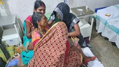 सुपौल: कुम्हेत पुल के समीप सड़क हादसे में घायल हुई महिला को सदर अस्पताल के डॉक्टर ने बेहतर इलाज के लिए डीएमसीएच किया रेफर