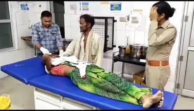 इटावा: बढ़पुरा के जरहोली गांव में घर से जाने की कहने पर पड़ोसी ने दम्पत्ति को लाठी डंडों से पीटा, पुलिस ने महिला का कराया मेडिकल