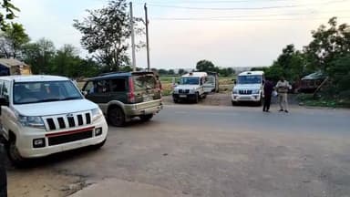 कामां: कामां पुलिस और डीएसटी टीम की संयुक्त दबिश एक युवक को पूछताछ के लिए लाया गया थाने