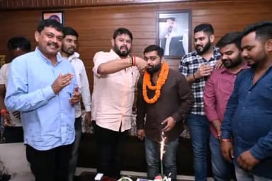 बेमेतरा: बेमेतरा विधायक कार्यालय में  विधायक आशीष छाबड़ा ने क्षेत्र के जनता से की सौजन्य मुलाकात