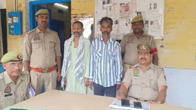 इटावा: आर्म्स व एनडीपीएस एक्ट के मामलों में 13 साल से फरार चल रहे दो वारंटी अभियुक्तों को इटावा जीआरपी ने गिरफ्तार कर भेजा जेल