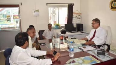 चित्तौड़गढ़: 4 जुलाई से चलेगी चित्तोड़ अहमदाबाद ट्रेन, रेलवे स्टेशन पर  तैयारियो का जायजा लिया।