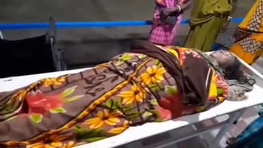 जमुई: दीपक करहर गांव में वज्रपात की चपेट में आने से एक महिला की हुई मौत, पोस्टमार्टम के लिए सदर अस्पताल लाया गया शव