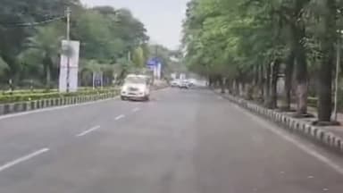 हुज़ूर: सुभाष एक्सीलेंस स्कूल के पास बीजेपी प्रदेश कार्यसमिति सदस्य कृष्णा घाडगे ने 
केंद्रीय मंत्री सिंधिया का किया स्वागत