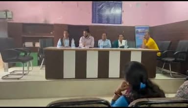 देवाल: आपदा को दृष्टिगत रखते हुए ब्लॉक प्रमुख दर्शन दानू ने ब्लॉक सभागार में विभिन्न विभागों के साथ की बैठक