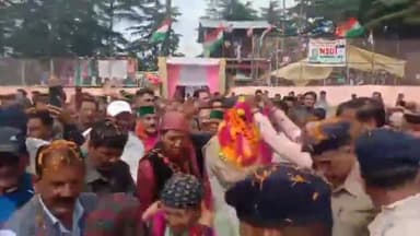 जलोग: प्रदेश कांग्रेस अध्यक्ष प्रतिभा सिंह ने किया रामपुर ननखड़ी क्षेत्र का दौरा, लोगों से की मुलाकात