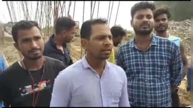 इचाक: आदर्श युवा संगठन के अध्यक्ष गौतम कुमार ने शिवाने नदी पुल निर्माण का निरीक्षण कर कहा - हो कार्रवाई