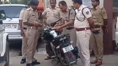 हिलसा: SDO सुधीर कुमार एवं DSP कृष्ण मुरारी प्रसाद ने हिलसा थाने का किया निरीक्षण, पुलिसकर्मियों को दिए कई दिशा-निर्देश