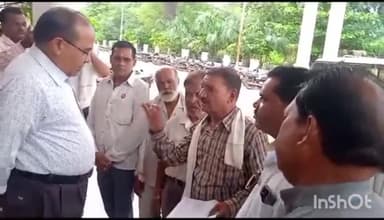 गुना नगर: स्वामी विवेकानंद की पुण्यतिथि पर PG कॉलेज विवेकानंद पार्क में लटके मिले ताले, कार्रवाई की मांग पर कलेक्टर को दिया ज्ञापन