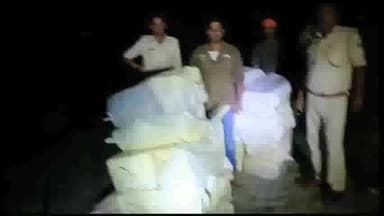 गोपालगंज: गंडक नदी से यादोपुर पुलिस ने 1100 लीटर शराब के साथ 3 नाव की जब्त, एसपी स्वर्ण प्रभात ने दी जानकारी