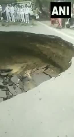 दिल्ली के ईमानदार और मेहनती मुख्यमंत्री का विकास  👇
#janakpuri  #ArvindKejriwal