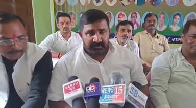 सुपौल: सुपौल में स्व०रामविलास पासवान जी के 77 जयंती समारोह के दौरान सुपौल दलित सेना के जिलाध्यक्ष के विजय पासवान ने दी जानकारी