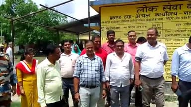 पालीगंज: अंचल मुख्यालय पालीगंज के सभी कर्मियों ने काली पट्टी बांधकर व कलम बंद कर जताया विरोध, बेगूसराय जिले के CO पर हुआ था हमला