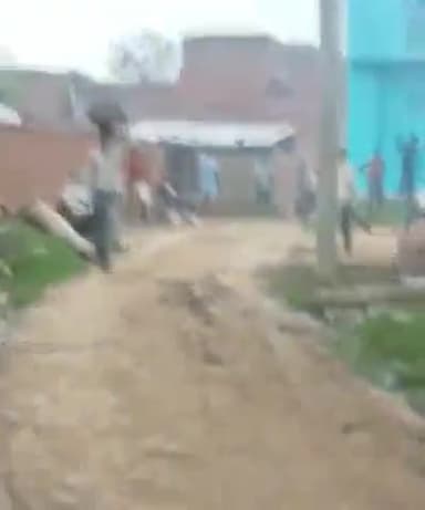 बदायूं: महरौली गांव में दरवाजे पर गाय बंधी होने पर हुई गाली-गलौज में 2 लोगों ने लाइसेंसी बंदूक की बट मारकर दिव्यांग को घायल किया