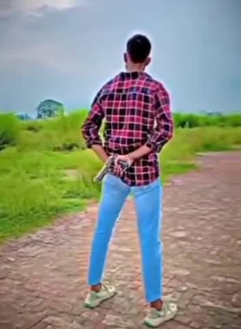 गोपालगंज: रामपुर खरेया गांव के युवक को हथियार के साथ रील बनाना पड़ा महंगा प्रशिक्षु DSP साक्षी राय ने की करवाई