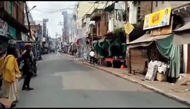 इटावा: कहारन पुल पर बिजली के तारों में शॉर्ट सर्किट के कारण आग लगने से जमीन पर टूटकर गिरा तार, जमीन पर करंट दौड़ने से हुए धमाके