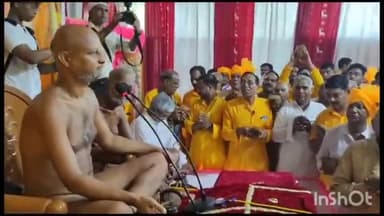 डबरा नगर में चतुर्मास कार्यक्रम के तहत प्रवचन देने पहुंचे जैन मुनि संत का विधायक सुरेश राजे ने किया सम्मान