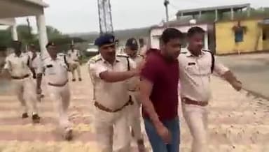 #बाबा_साहब ने कहा है तुम #संविधान की रक्षा करो संविधान आपकी #रक्षा करेगा

पेशाब के मामले में गिरफ्तारी