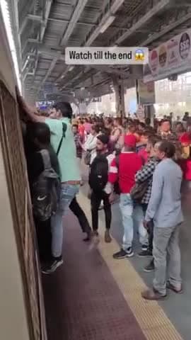 संघर्ष ही जीवन,
मुंबई मायानगरी की लोकल #mumbai #local #train #viral #reels #short #news #share #live #sagargupta #inst