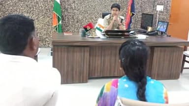 बलरामपुर: पुलिस अधीक्षक कार्यालय में आयोजित जनता दर्शन में पुलिस अधीक्षक ने ग्रामीण व नगर क्षेत्र से आए हुए लोगों की सुनी समस्या