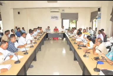 ग्वालियर गिर्द: नगर निगम मुख्यालय में ग्वालियर विधानसभा क्षेत्र के पार्षदों के साथ हुई बैठक