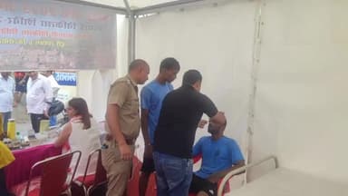 हरिद्वार: ज्वालापुर क्षेत्र में कावड़िए के बेहोश होने की सूचना पर पहुंची पुलिस ने इलाज के लिए ज़िला अस्पताल में कराया भर्ती