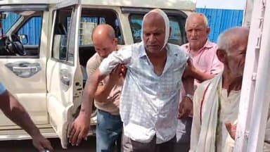 गोपालगंज: कुंड सुपौली गांव में युवकों ने तलवार से हमला कर व्यक्ति से ₹45 हजार छीने, इलाज के लिए सदर अस्पताल में कराया गया भर्ती