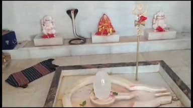 पिपलोदा: गांव जड़वासा मेसावन माह चालू होते ही शिव मंदिर लगने लगी भक्तों की भीड़ भगवान त्रिलोचन महादेव मंदिर पर करवाया गया अभिषेक