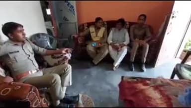 गोरखपुर: जिले में प्रधानमंत्री के कार्यक्रम से पूर्व मीठा बेला स्थित आवास पर कांग्रेस के जिला अध्यक्ष को किया गया हाउस अरेस्ट