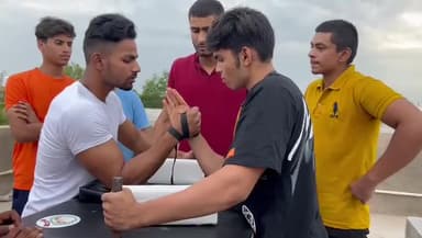 सेजबहार रायपुर निवासी नमन सोनी अत्यंत प्रतिभावान युवा हैं, #करणी_सेना_छत्तीसगढ़ ऐसी युवा प्रतिभाओं का सम्मान करता है साथ ही उनके बेहतर भविष्य के लिए आवश्यक सहायता हेतु भी हम तत्पर रहते हैं। उज्ज्वल भविष्य हेतु नमन को हार्दिक शुभकामनाएँ 💐🌼