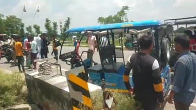 इकौना: नेशनल हाईवे 730 पर खावा पोखर के पास पुल से टकराया ई-रिक्शा, तीन लोग हुए घायल