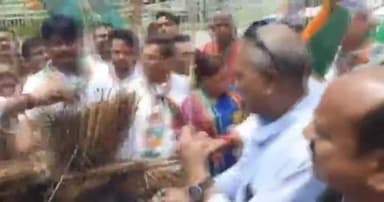 पटना ग्रामीण: इनकम टैक्स चौराहे पर कांग्रेस नेताओं ने किया प्रधानमंत्री नरेंद्र मोदी का पुतला दहन