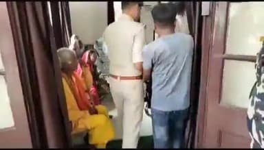 पूर्णिया पूर्व: प्रभात कॉलोनी स्थित घर में छापेमारी में कुख्यात अपराधी बिट्टू सिंह सहित छह गिरफ्तार