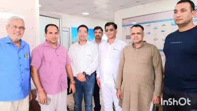 मोदीनगर: दुहाई मेट्रो होम्स सोसाइटी में बारिश के कारण नुकसान को लेकर सोसाइटी के बिल्डर मधुर मित्तल को प्रतिनिधिमंडल ने कराया अवगत