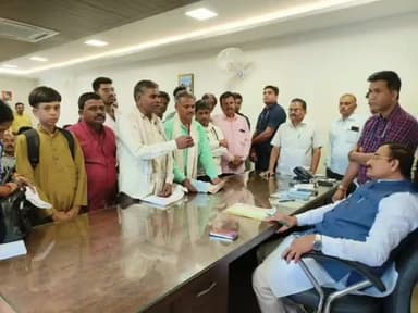 सागर नगर: नगरीय प्रशासन मंत्री भूपेंद्र सिंह ने बामोरा के दफ्तर में की जनसुनवाई, समस्या निराकरण के लिए संबंधी विभाग को दिए निर्देश