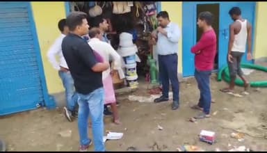 करपी: दक्षिण बिहार ग्रामीण बैंक ने रिकवरी को लेकर शान्तिपुरम बाजार में बकायेदारों के यहां चस्पा किए पोस्टर