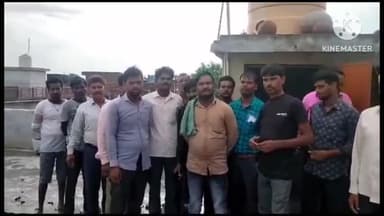 ललितपुर: मोहल्ला नेहरू नगर में तेज बारिश के बीच मकान पर गिरी आकाशीय बिजली, विद्युत संयंत्र हुए खराब