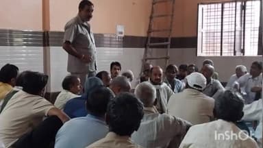 डहीना: कुतुबपुर स्थित धर्मशाला में प्रजापति समाज की हुई महापंचायत