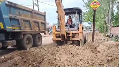 सिरोंज: लिंक रोड पर कायाकल्प अभियान के तहत सड़क निर्माण के चलते ठेकेदार ने निजी कॉलोनी में बेंच कोपरा, SDM बोले करेंगे वसूली