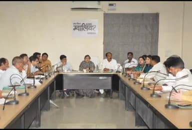 ग्वालियर गिर्द: नगर निगम मुख्यालय में ग्वालियर दक्षिण विधानसभा क्षेत्र के पार्षदगणों की हुई बैठक, विभिन्न समस्याओं पर हुई चर्चा