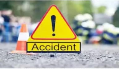 बरेली:- ईट भरी ट्रैक्टर ट्राली को ट्रक ने मारी टक्कर, एक मजदूर की मौत और 4 घायल