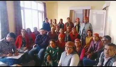 कोटगढ़: कुमारसैन में मिड डे मील वर्कर्स यूनियन की बैठक हुई आयोजित , समस्याओं पर की गई चर्चा