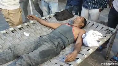 सुनेल: सुनेल में जामुन के पेड़ से गिरने से एक व्यक्ति गंभीर रूप से हुआ घायल, प्राथमिक उपचार के बाद जिला चिकित्सालय रेफर