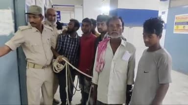 अररिया: उत्पाद विभाग की टीम ने शराब और के मामले में अलग-अलग स्थानों से 7 लोगों को किया गिरफ्तार न्यायालय में किया पेश