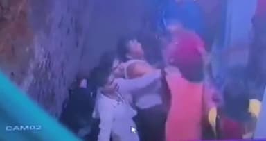 पटना ग्रामीण: दक्षिणी मंदिर इलाके में असामाजिक तत्वों ने एक व्यक्ति के घर में घुसकर की मारपीट, सीसीटीवी फ़ुटेज आया सामने