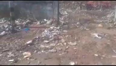 शेखपुरा: पथरेटा गांव के समीप सड़क किनारे बने डंपिंग यार्ड से निकलने वाले जहरीले धुएं और बदबू से स्थानीय लोगों का जीना मुश्किल