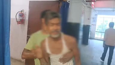 सुपौल: सुखपुर वॉर्ड-11 में DJ बजाने को लेकर पिता व बेटे में हुई मारपीट, घायल पिता का सदर अस्पताल सुपौल में इलाज जारी