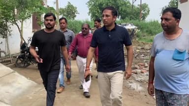 गोरखपुर: गोरखनाथ क्षेत्र के ग्रीन सिटी कॉलोनी में नगर आयुक्त ने किया निरीक्षण, दिए आवश्यक दिशा-निर्देश